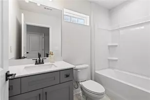 1967 Hollywood Rd NW, Atlanta, GA 30318 - Photo 4