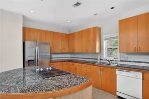 1366 Brookhaven Village Cir NE, Atlanta, GA 30319 - Photo 20
