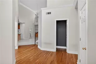 1366 Brookhaven Village Cir NE, Atlanta, GA 30319 - Photo 10