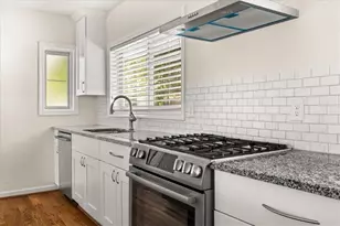 2410 Rugby Ave, Atlanta, GA 30337 - Photo 10