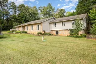 490 Addington Dr, Toccoa, GA 30577 - Photo 2