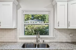 3417 Lark Ln, Decatur, GA 30032 - Photo 8