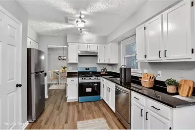 524 Meadowfield Court, Lawrenceville, GA 30043 - Photo 10