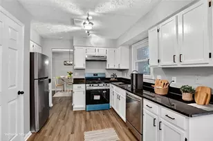 524 Meadowfield Ct, Lawrenceville, GA 30043 - Photo 10