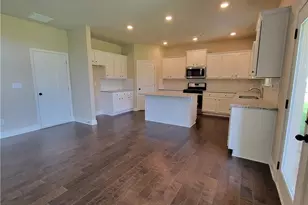 996 Lakeview Oaks Ct, Grayson, GA 30017 - Photo 10