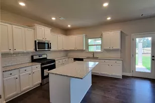 996 Lakeview Oaks Ct, Grayson, GA 30017 - Photo 12