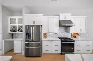 1990 Drew Dr, Atlanta, GA 30318 - Photo 18