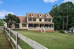 4390 Inns Brook Dr, Snellville, GA 30039 - Photo 2