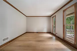 4390 Inns Brook Dr, Snellville, GA 30039 - Photo 10