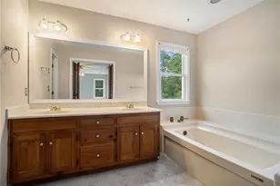 4390 Inns Brook Dr, Snellville, GA 30039 - Photo 6