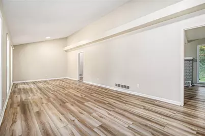 709 Willow Bend Drive, Jonesboro, GA 30238 - Photo 12