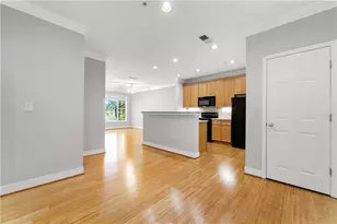 4201 Stratford Commons, Decatur, GA 30033 - Photo 8