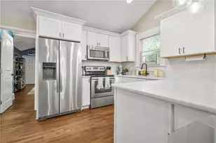 727 Holmes St, Atlanta, GA 30318 - Photo 2