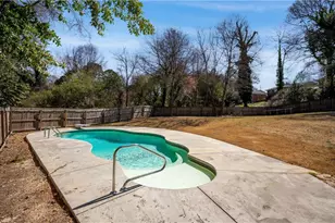 464 Holly Pl, Gainesville, GA 30501 - Photo 12