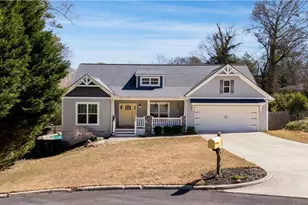 464 Holly Pl, Gainesville, GA 30501 - Photo 4