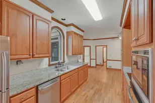 1020 Summer Oaks Close, Roswell, GA 30076 - Photo 12