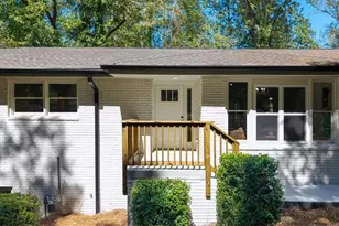 2115 Honeysuckle Ln SW, Atlanta, GA 30311 - Photo 2
