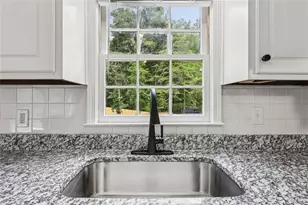 2725 Glendale Dr NE, Conyers, GA 30013 - Photo 22