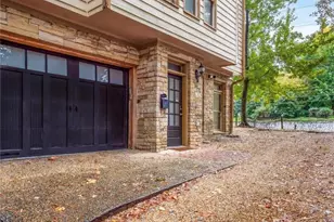 2846 Piedmont Rd NE, Atlanta, GA 30305 - Photo 2