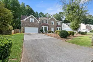 374 Oak Springs Dr, Lawrenceville, GA 30043 - Photo 2