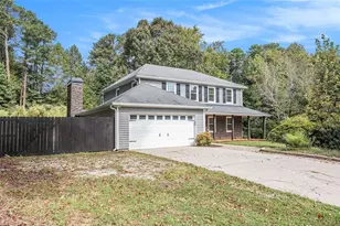 1510 Oklahoma Dr, Buford, GA 30519 - Photo 2