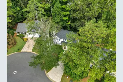 1833 Hickory Creek Court NW, Acworth, GA 30102 - Photo 2