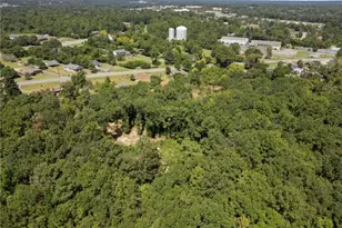 4742 Bloomfield Rd, Macon, GA 31206 - Photo 8