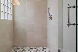 557 E Wesley Rd, Atlanta, GA 30305 - Photo 16