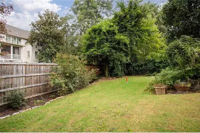 557 E Wesley Road, Atlanta, GA 30305 - Photo 28