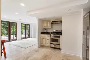 557 E Wesley Rd, Atlanta, GA 30305 - Photo 24