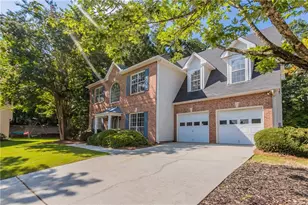 2346 Hampton Park Dr, Buford, GA 30519 - Photo 2