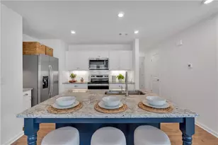 109 Village Green Dr, Adairsville, GA 30103 - Photo 8