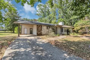 22 Barberry Dr, Newnan, GA 30265 - Photo 2