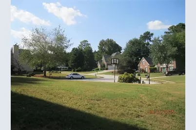 1105 Wake Robin Circle SW, Lilburn, GA 30047 - Photo 2
