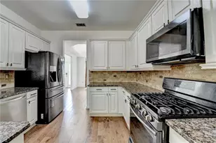 1095 S Bethany Creek Dr, Alpharetta, GA 30004 - Photo 24