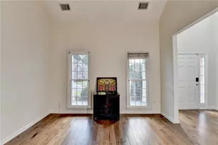 1095 S Bethany Creek Dr, Alpharetta, GA 30004 - Photo 6