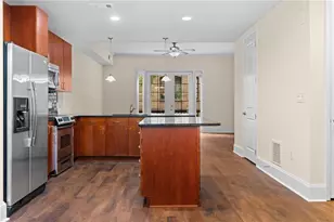 702 Cosmopolitan Dr NE, Atlanta, GA 30324 - Photo 10