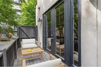 702 Cosmopolitan Drive NE, Atlanta, GA 30324 - Photo 14