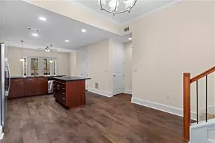 702 Cosmopolitan Dr NE, Atlanta, GA 30324 - Photo 6