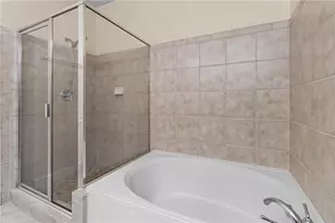 702 Cosmopolitan Dr NE, Atlanta, GA 30324 - Photo 22