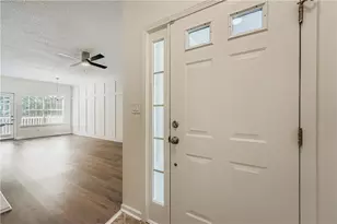 404 Las Brasis Ct, Peachtree City, GA 30269 - Photo 4