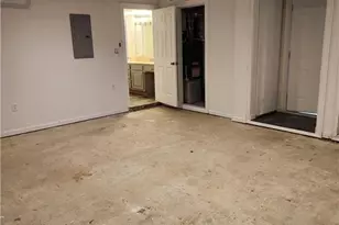 2805 Ashley Downs Ln, Atlanta, GA 30349 - Photo 18