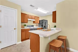 1366 Hollenbeck Ln, Riverdale, GA 30296 - Photo 10