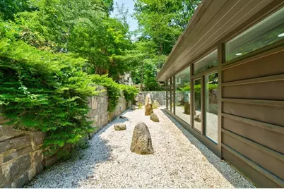 465 Hillside Drive NW, Atlanta, GA 30342 - Photo 68