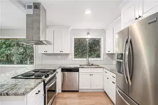 3946 Flakes Mill Rd, Decatur, GA 30034 - Photo 10