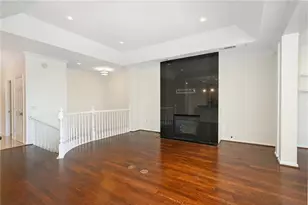 3334 Peachtree Rd NE, Atlanta, GA 30326 - Photo 10