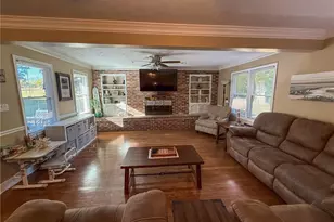 1733 Rhonda Ln, Stone Mountain, GA 30087 - Photo 4