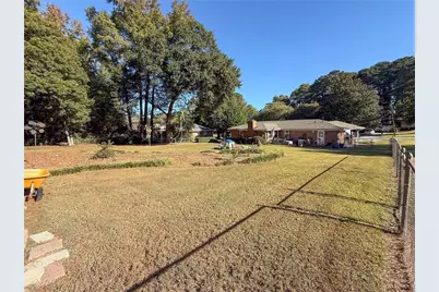 1733 Rhonda Lane, Stone Mountain, GA 30087 - Photo 18