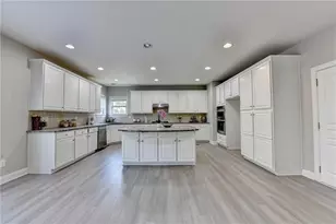 4805 Shelbourne Dr, Cumming, GA 30041 - Photo 10