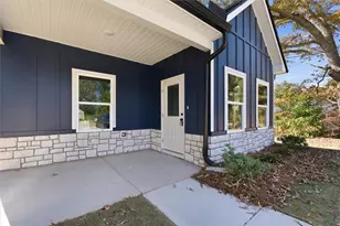 654 King St, Carrollton, GA 30117 - Photo 4